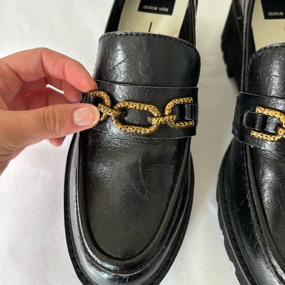 Dolce Vita Black Loafers with Gold Chain Detail Size 7.5 - Picture 4 of 7